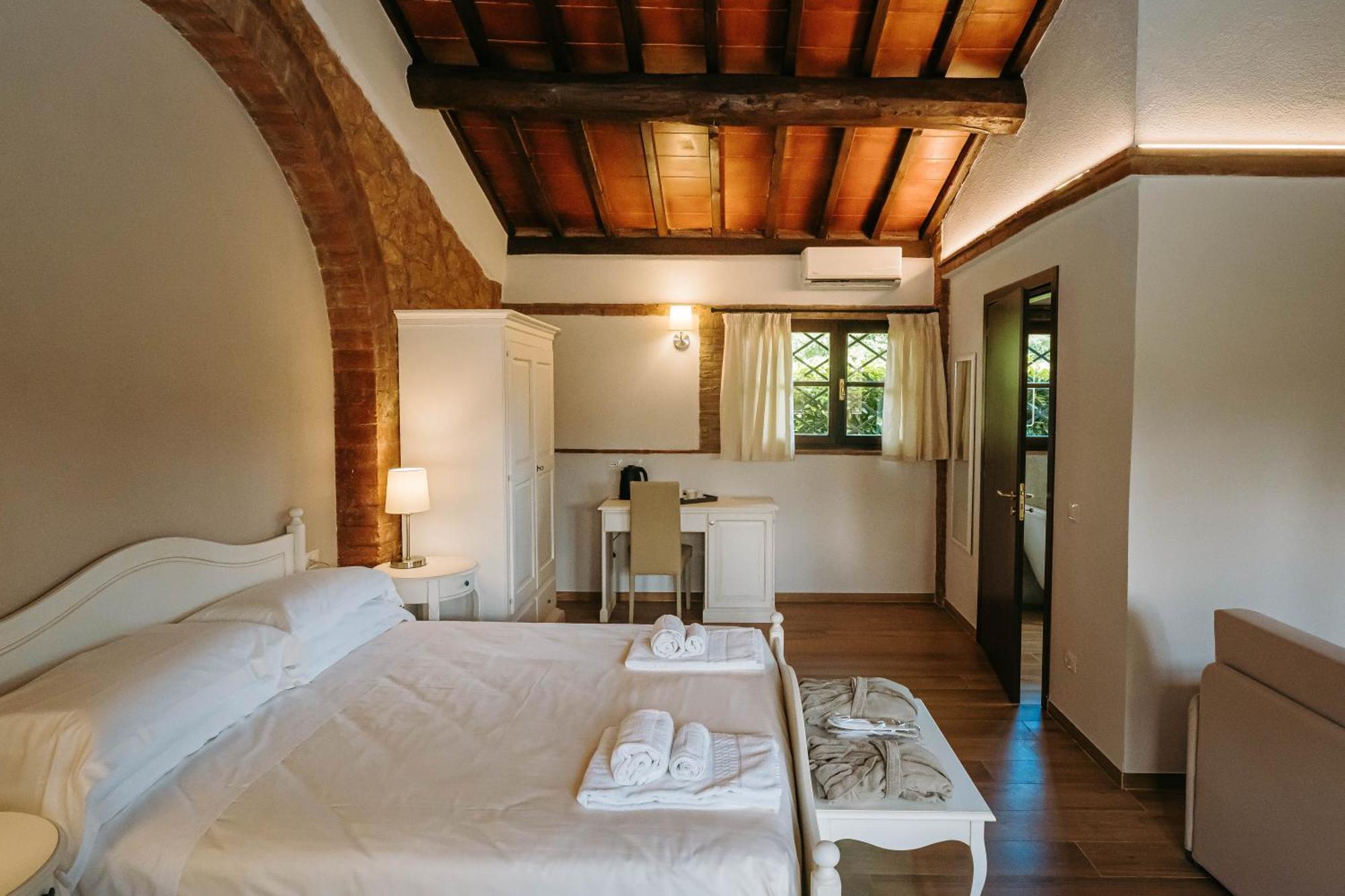 Borgo Il Poggiaccio Residenza D'Epoca Guest House Sovicille Exterior photo