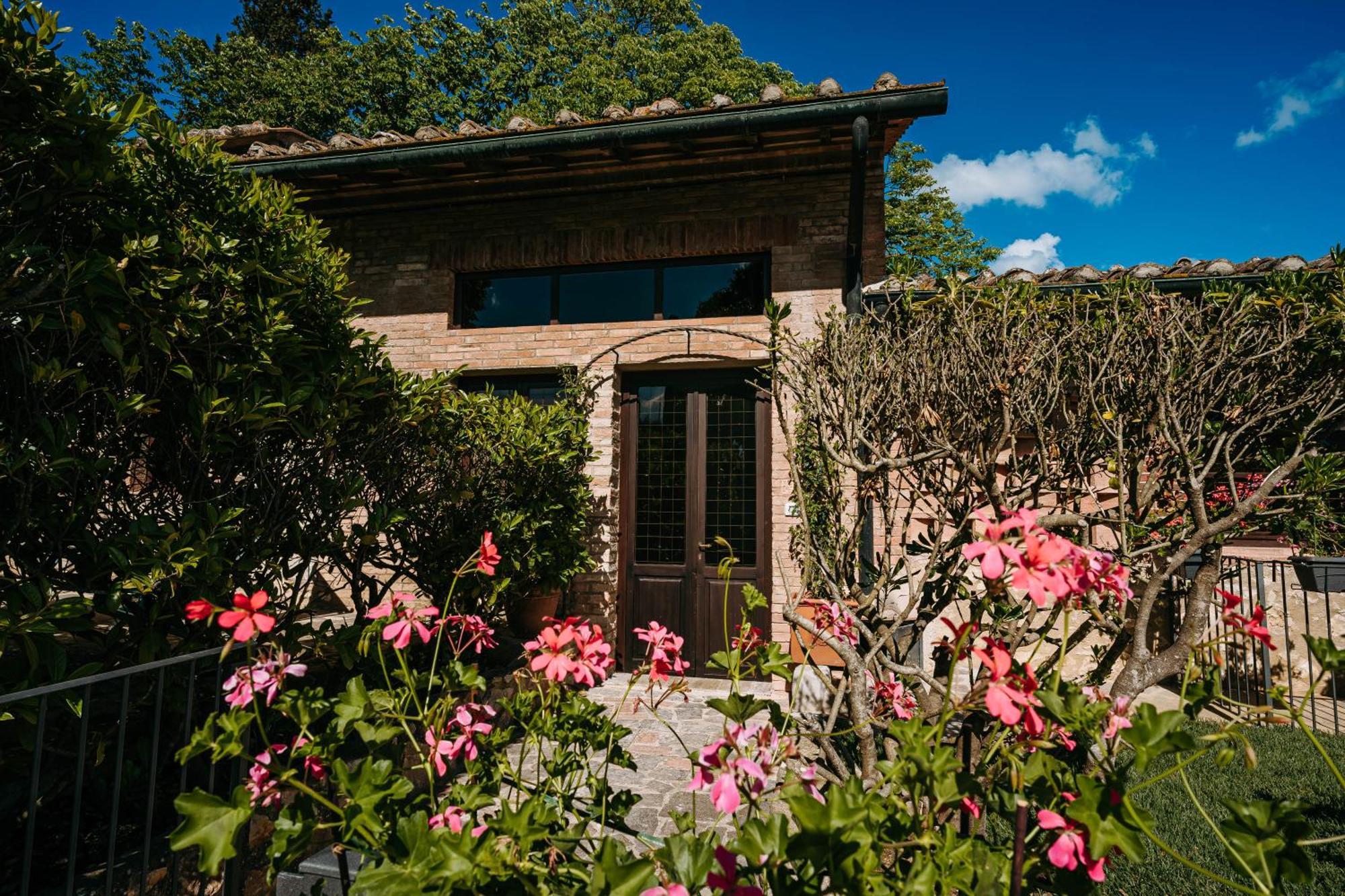 Borgo Il Poggiaccio Residenza D'Epoca Guest House Sovicille Exterior photo